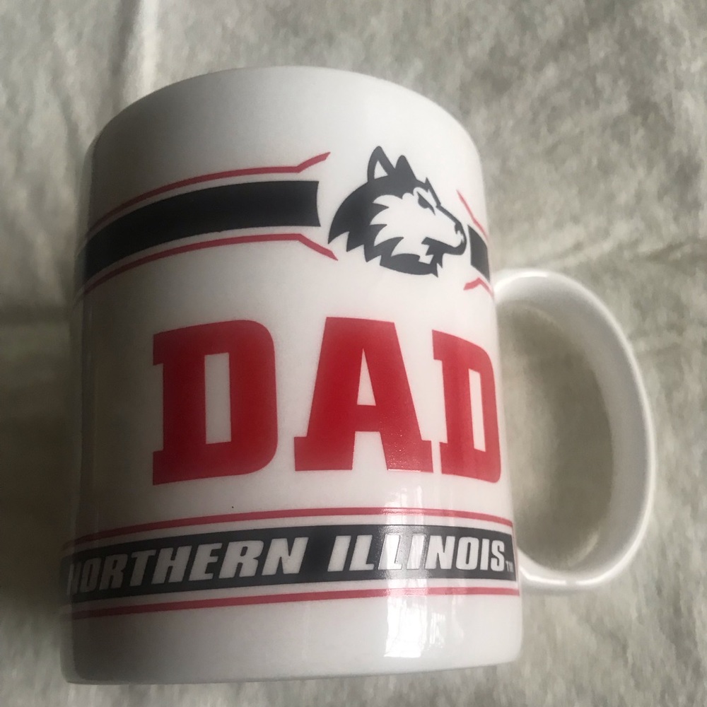 NIU “Dad” Coffee Cup/Mug MAC NIU Huskies Champs 🏈 For Your Special Dad…